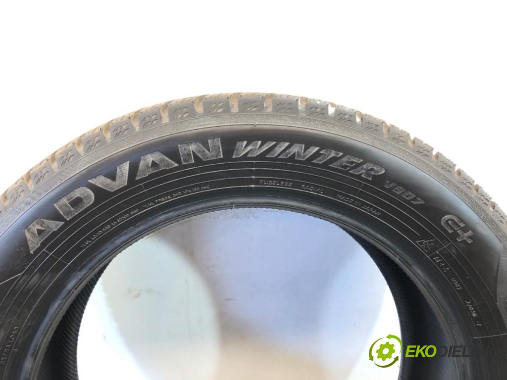 --- --- PNEUMATIKA: zima 1X 235/55 19" YOKOHAMA