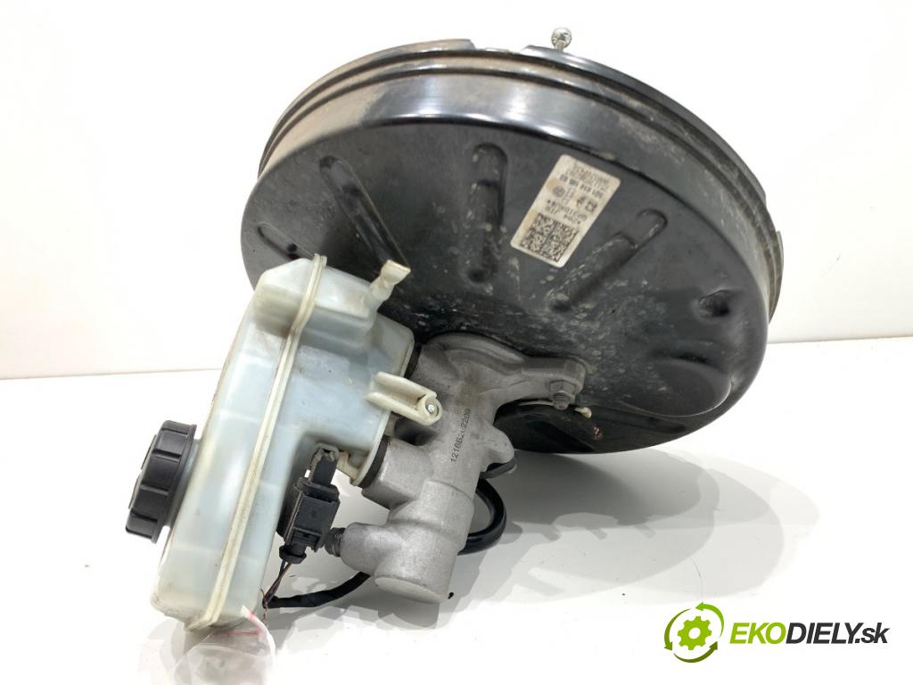 VW PASSAT B8 Kombi 2015 110 kW 2.0 TDI 1968 Posilovač bŕzd 5Q1614105BS