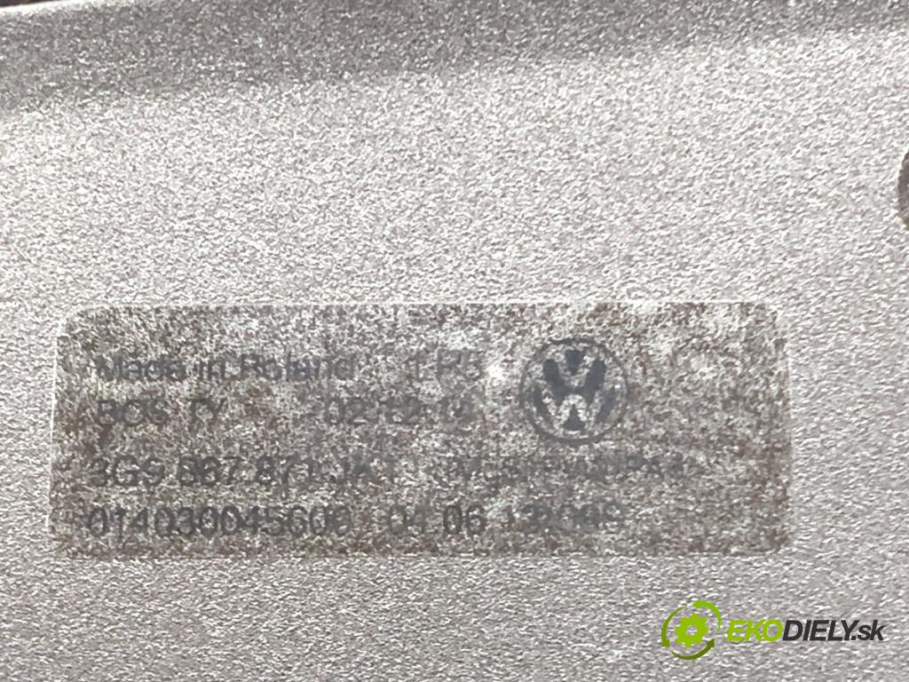 VW PASSAT B8 Kombi 2015 110 kW 2.0 TDI 1968 Roleta kufra 3G9867871