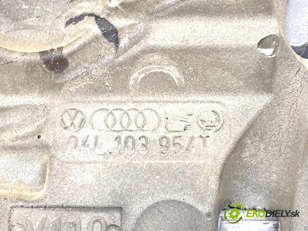 VW PASSAT B8 Kombi 2015 110 kW 2.0 TDI 1968 Kryt Motor 04L103925Q (Kryt motora)