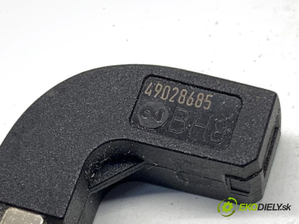 VW PASSAT B8 Kombi 2015 110 kW 2.0 TDI 1968 klíč 3G0959752