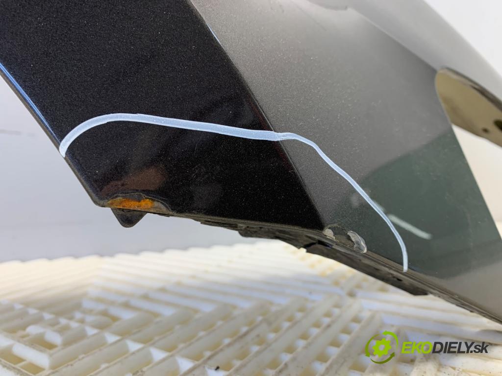 VW PASSAT B8 Kombi 2015 110 kW 2.0 TDI 1968 Blatník pravy predný LB8R