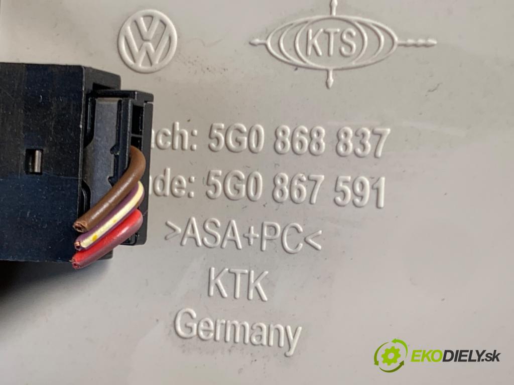 VW PASSAT B8 Kombi 2015 110 kW 2.0 TDI 1968 přihrádka kastlík na skla 5G0868837