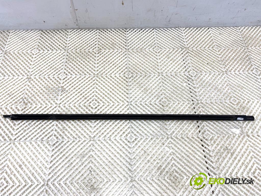 VW PASSAT B8 Kombi 2015 110 kW 2.0 TDI 1968 Lišta Sbírání: predný ľavy