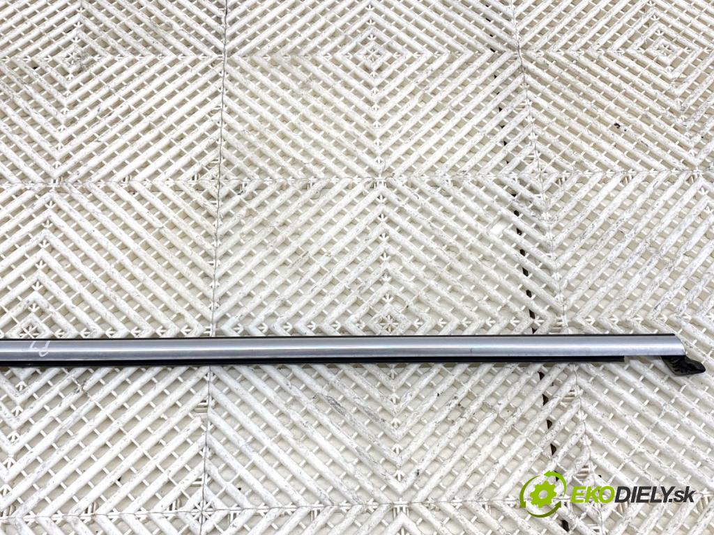 VW PASSAT B8 Kombi 2015 110 kW 2.0 TDI 1968 Lišta Sbírání: zad pravy