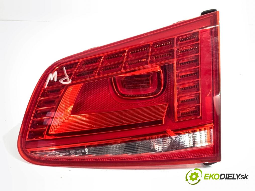 VW TOUAREG SUV 2016 206 kW 3.6 V6 FSI 3597 Svetlo zad pravá vnútorná 7P6945308 (Kľučka dverí ostatné)