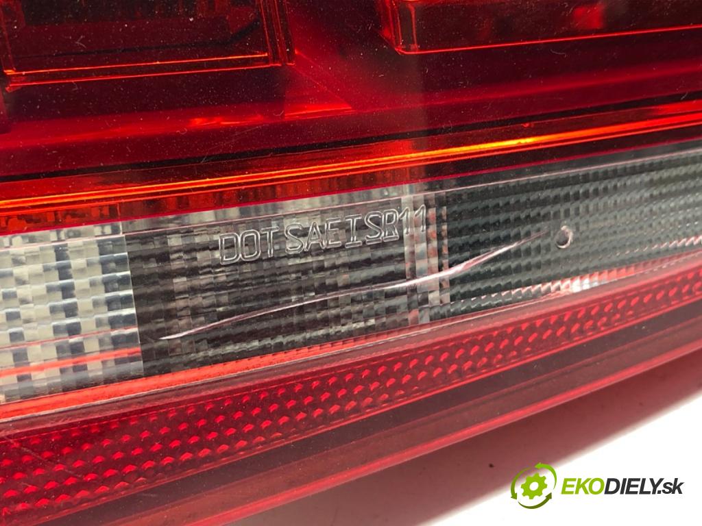 VW TOUAREG SUV 2016 206 kW 3.6 V6 FSI 3597 Svetlo zad ľavá strana vnútorná  (Kľučka dverí ostatné)