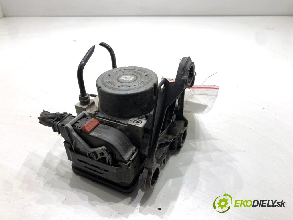 VW PASSAT B8 sedan 2022 206 kW 2.0 TSI 4motion 1984 Pumpa ABS 5Q0614517GD (Pumpa ABS)