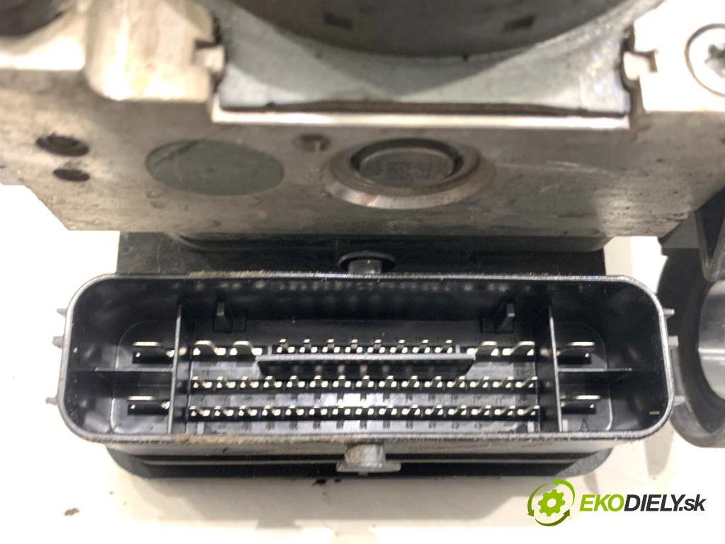 VW PASSAT B8 sedan 2022 206 kW 2.0 TSI 4motion 1984 Pumpa ABS 5Q0614517GD (Pumpa ABS)