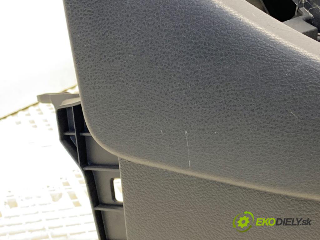 TOYOTA AURIS II liftback 2016 73 kW 1.3 (NRE180_) 1329 Tunel stredový  (Stredový tunel)