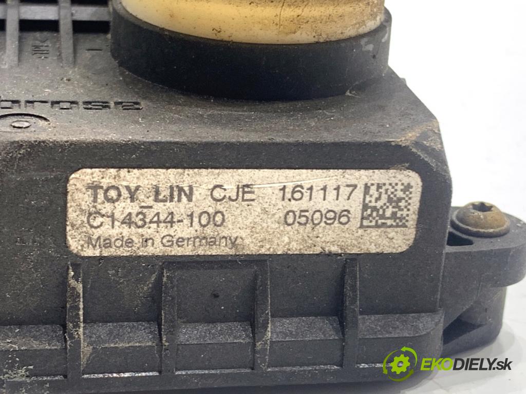 TOYOTA AURIS II liftback 2016 73 kW 1.3 (NRE180_) 1329 Mechanizmus okna ľavy predný 85702-02020
