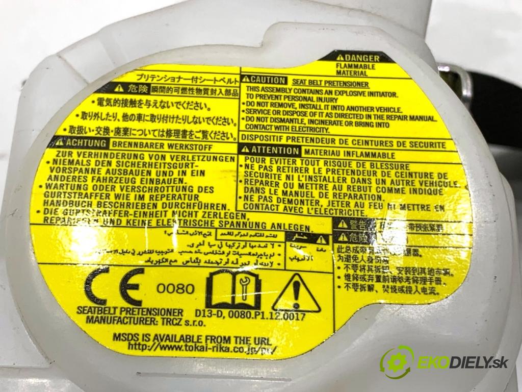 TOYOTA AURIS II liftback 2016 73 kW 1.3 (NRE180_) 1329 držák bezpečnost pravý přední část