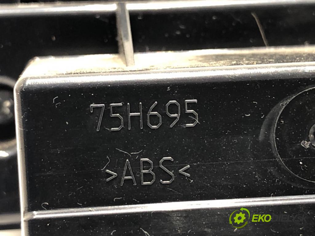 TOYOTA AURIS II liftback 2016 73 kW 1.3 (NRE180_) 1329 Panel ovládania kúrenia 55900-02C60 (Prepínacie páčky pod volantom)