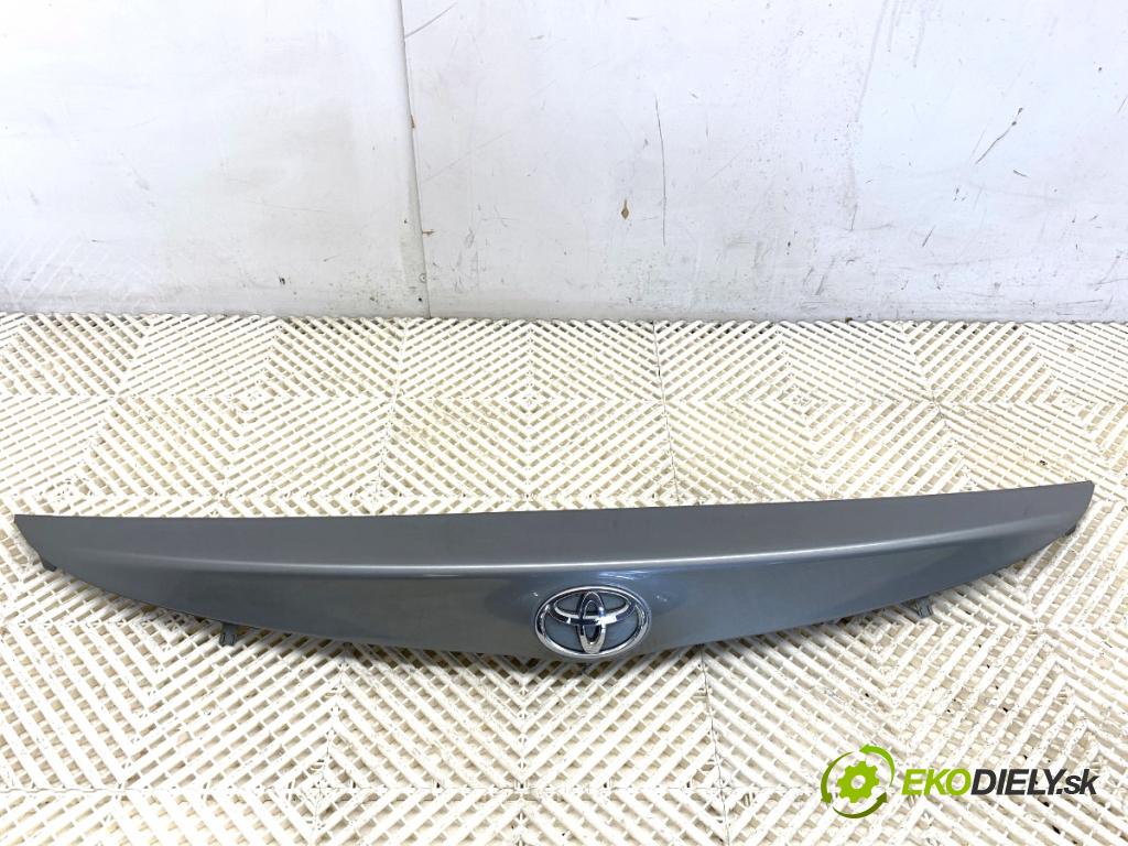 TOYOTA AURIS II liftback 2016 73 kW 1.3 (NRE180_) 1329 Lišta dverí zad 