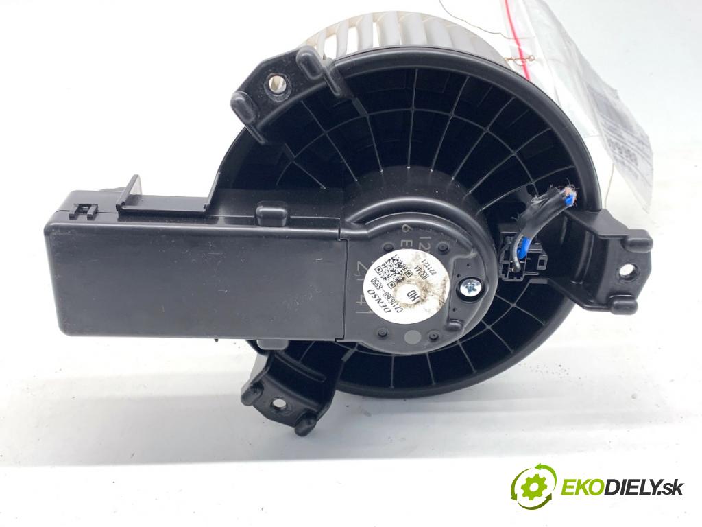 TOYOTA YARIS IV SUV 2021 92 kW 1.5 (MXPB10) 1490 ventilátor kúrenia CZ116360-6550