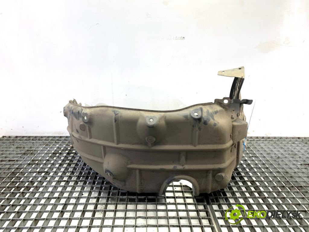 TOYOTA YARIS IV SUV 2021 92 kW 1.5 (MXPB10) 1490 podblatník pravy zad 65677-52030