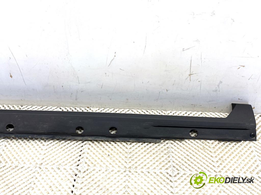 TOYOTA YARIS IV SUV 2021 92 kW 1.5 (MXPB10) 1490 Lišta prahová pravy 75851-52120 75850-K2010