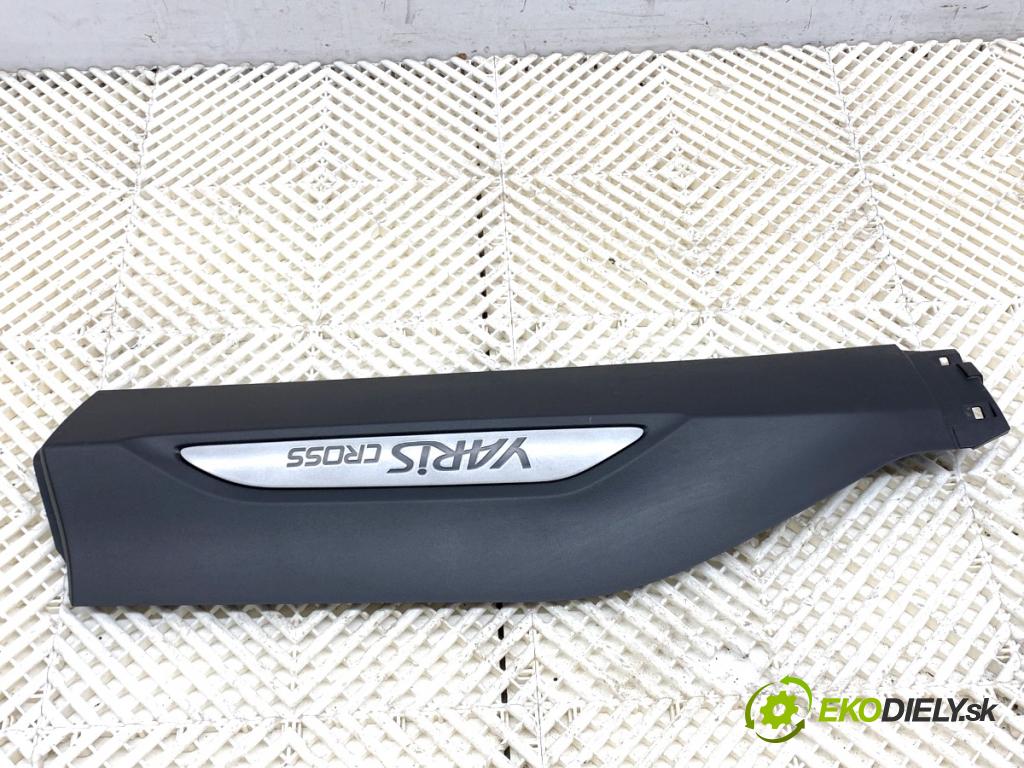 TOYOTA YARIS IV SUV 2021 92 kW 1.5 (MXPB10) 1490 Lišta Dvere pravy zad 75077-0D020