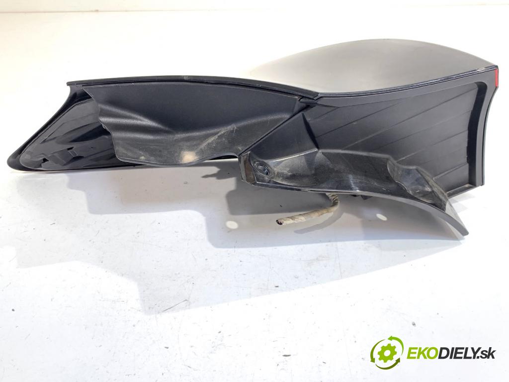 TOYOTA YARIS IV SUV 2021 92 kW 1.5 (MXPB10) 1490 Svetlo pravy zad 81550-0DE20