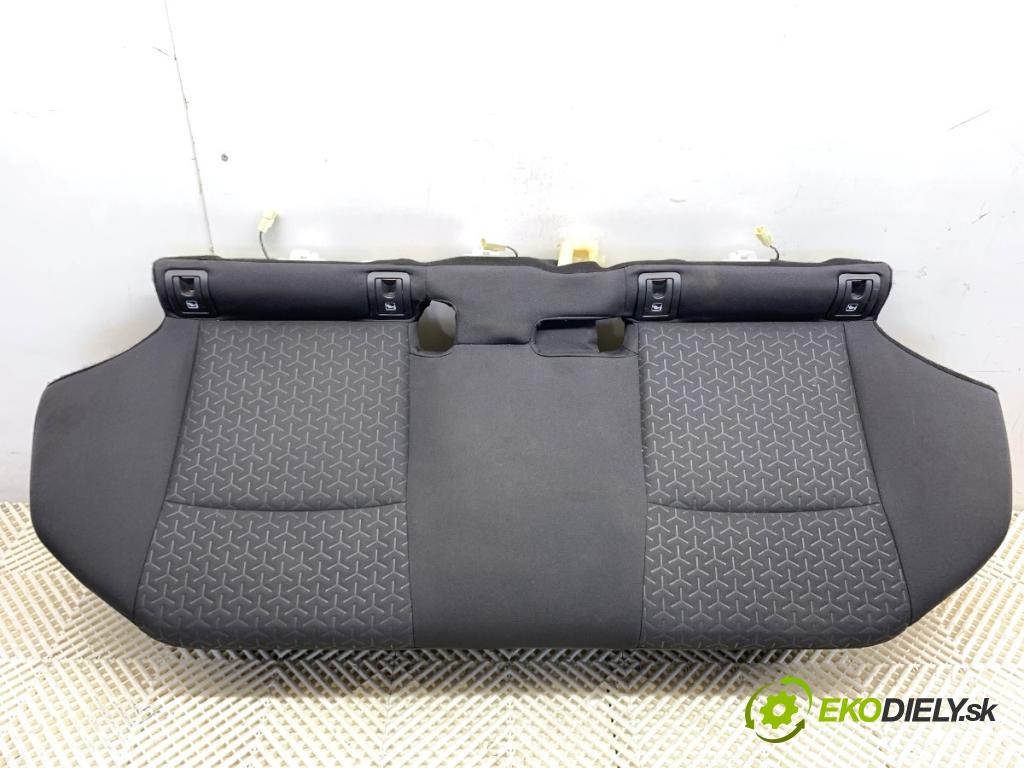 TOYOTA YARIS IV SUV 2021 92 kW 1.5 (MXPB10) 1490 Sedadlo druhý rad