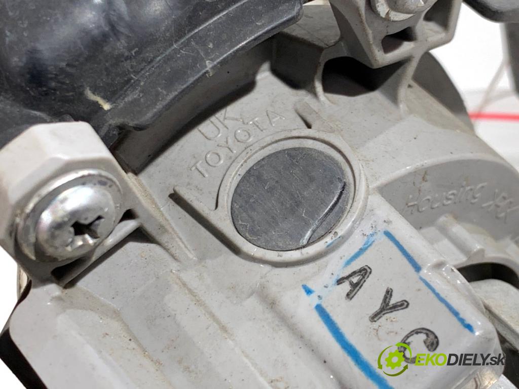TOYOTA YARIS IV SUV 2021 92 kW 1.5 (MXPB10) 1490 Hmlové svetlo, hmlovka pravy predný