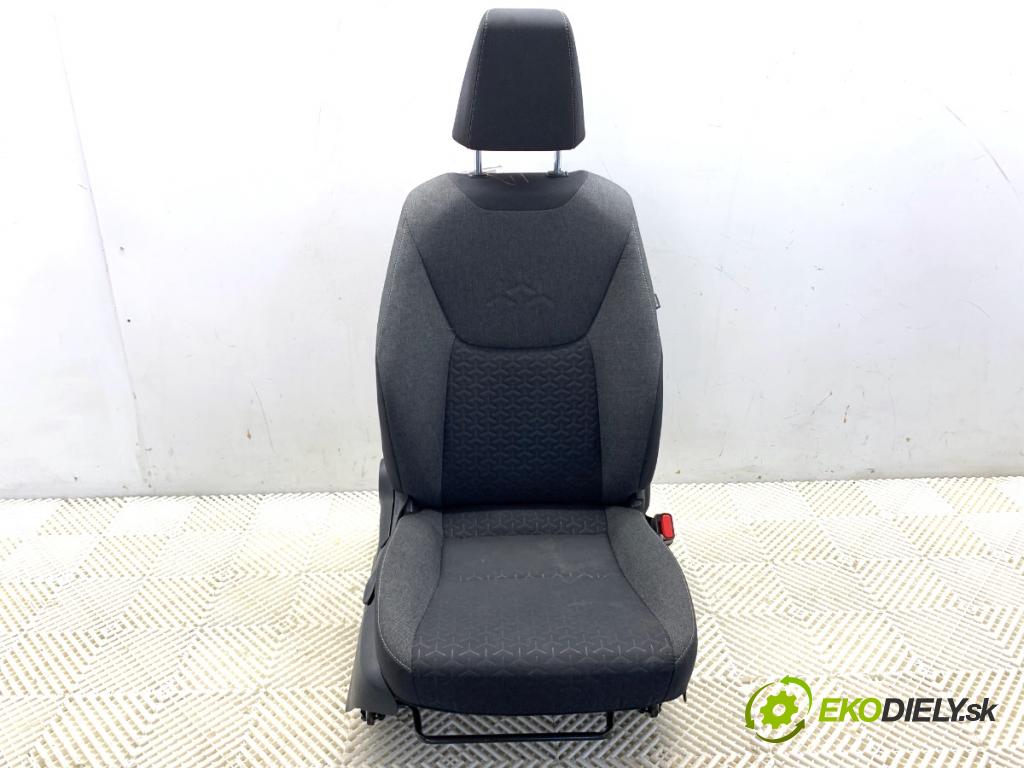 TOYOTA YARIS IV SUV 2021 92 kW 1.5 (MXPB10) 1490 Sedadlo pravy predný 