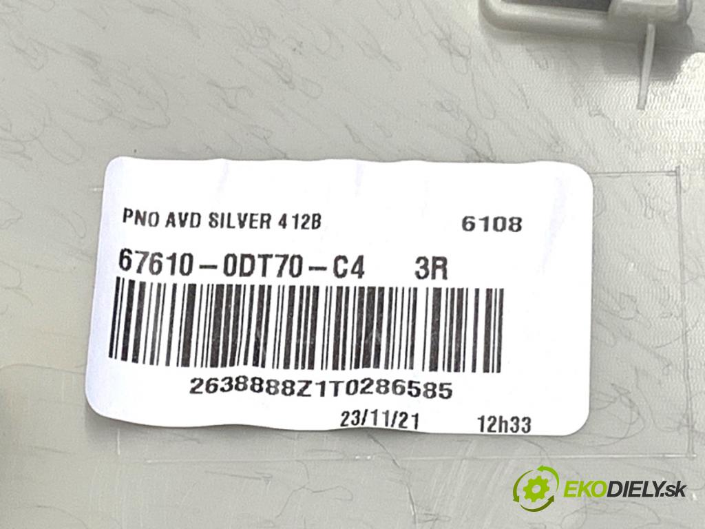 TOYOTA YARIS IV SUV 2021 92 kW 1.5 (MXPB10) 1490 čalúnenie Dvere pravy predný