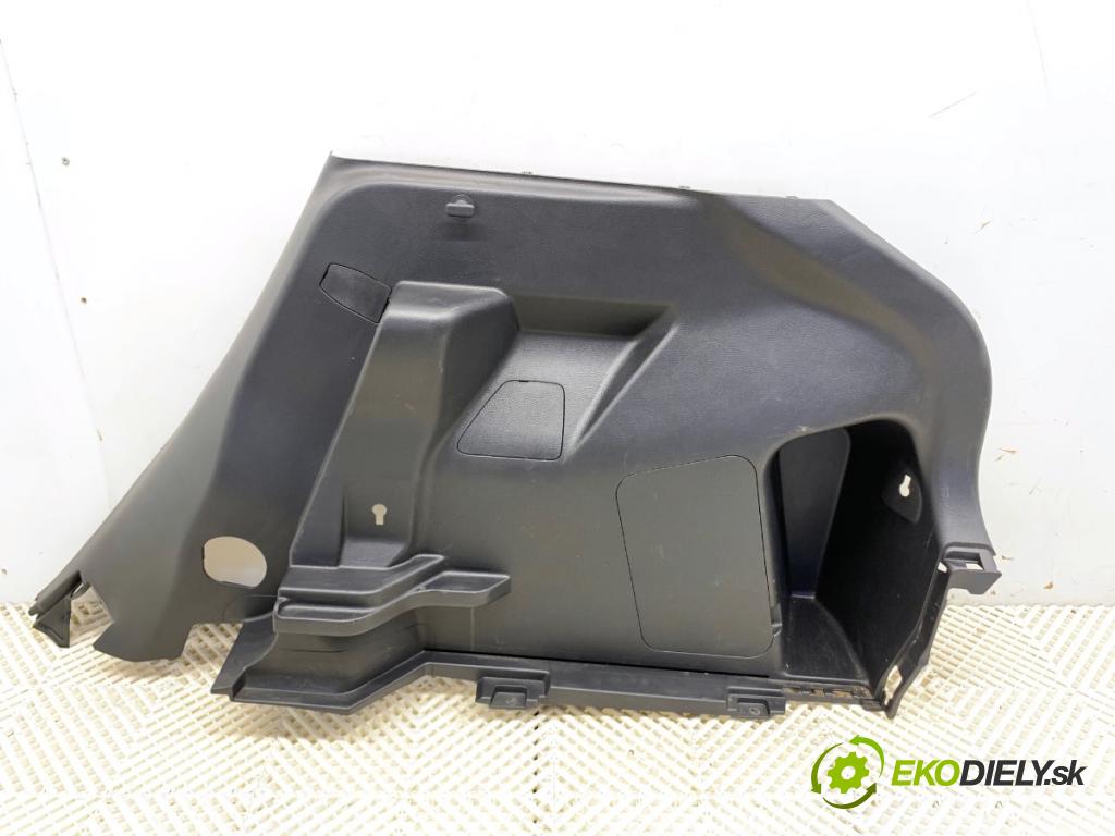 TOYOTA YARIS IV SUV 2021 92 kW 1.5 (MXPB10) 1490 čalúnenie kufra pravy 64730-0D300