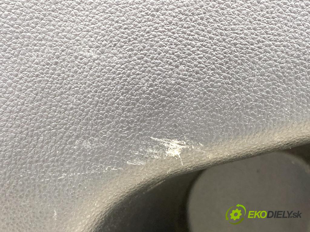 TOYOTA YARIS IV SUV 2021 92 kW 1.5 (MXPB10) 1490 čalúnenie kufra pravy 64730-0D300