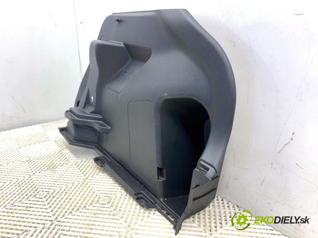 TOYOTA YARIS IV SUV 2021 92 kW 1.5 (MXPB10) 1490 čalúnenie kufra pravy 64730-0D300