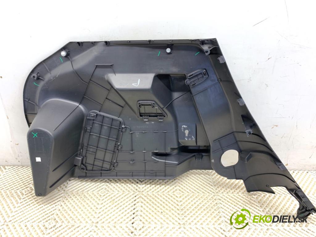 TOYOTA YARIS IV SUV 2021 92 kW 1.5 (MXPB10) 1490 čalúnenie kufra pravy 64730-0D300