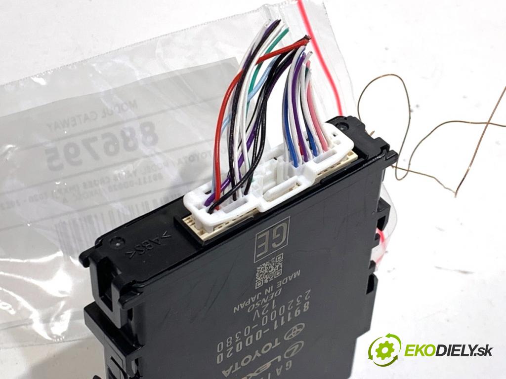 TOYOTA YARIS IV SUV 2021 92 kW 1.5 (MXPB10) 1490 modul GATEWAY 89111-0D020