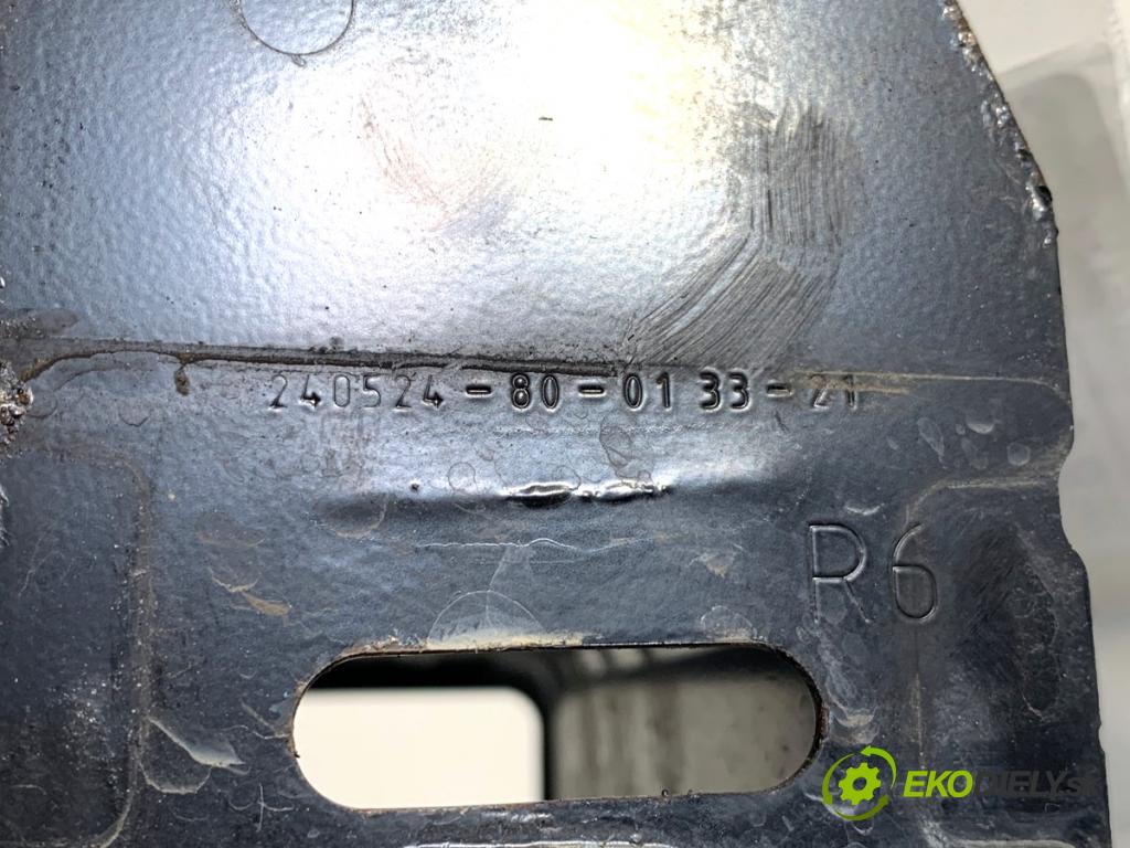 TOYOTA YARIS IV SUV 2021 92 kW 1.5 (MXPB10) 1490 držiak stláčanie dolná predný pravy