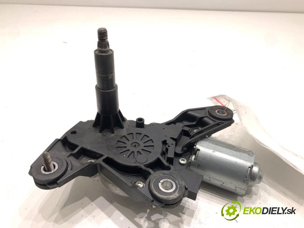 RENAULT MEGANE IV liftback 2017 81 kW 1.5 dCi 110 (B9A3) 1461 Motor stieračov zad 287109757R
