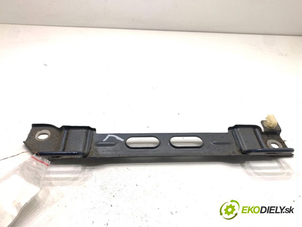 RENAULT MEGANE IV liftback 2017 81 kW 1.5 dCi 110 (B9A3) 1461 uchycení ISOFIX 794839866R