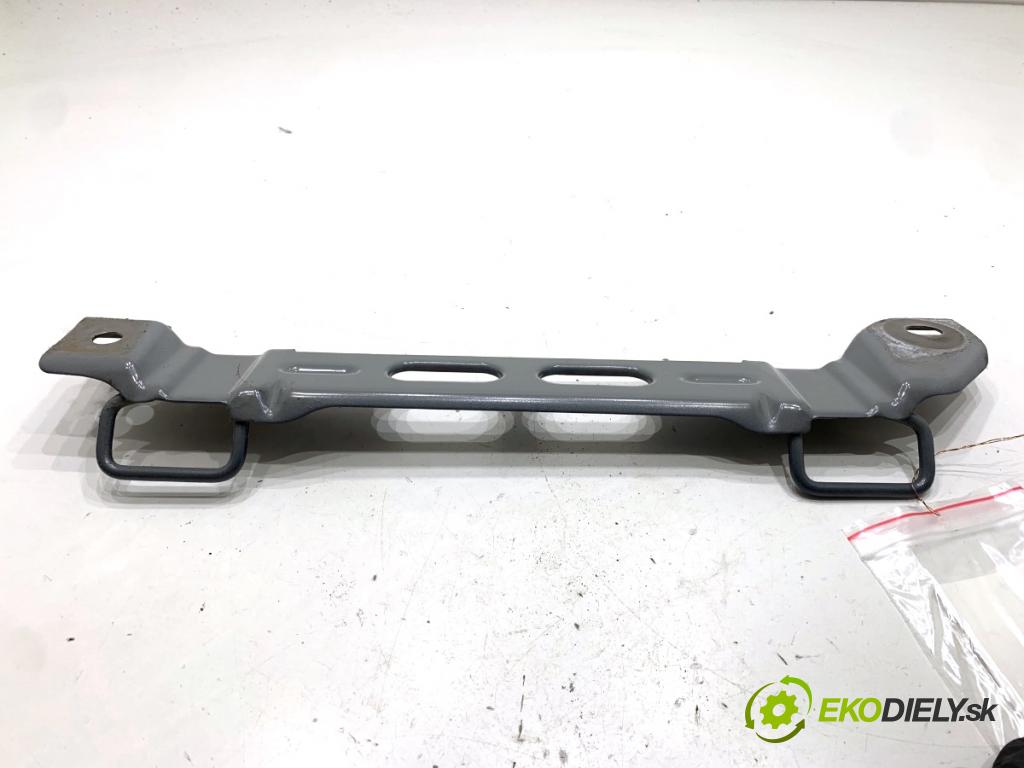 RENAULT MEGANE IV liftback 2017 81 kW 1.5 dCi 110 (B9A3) 1461 uchycení ISOFIX 794839866R