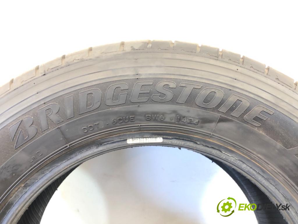--- ---      PNEUMATIKA: 1X 215/65 16" BRIDGESTONE