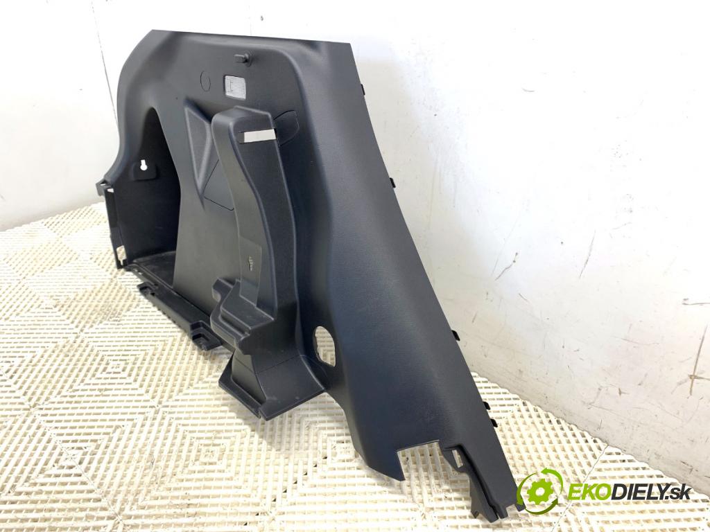 TOYOTA YARIS IV SUV 2021 92 kW 1.5 (MXPB10) 1490 čalúnenie kufra ľavy 64740-0D320