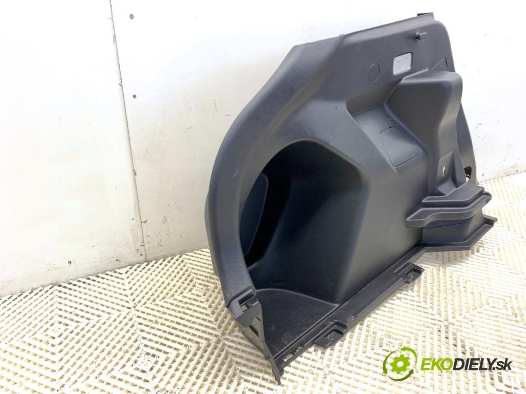 TOYOTA YARIS IV SUV 2021 92 kW 1.5 (MXPB10) 1490 čalúnenie kufra ľavy 64740-0D320