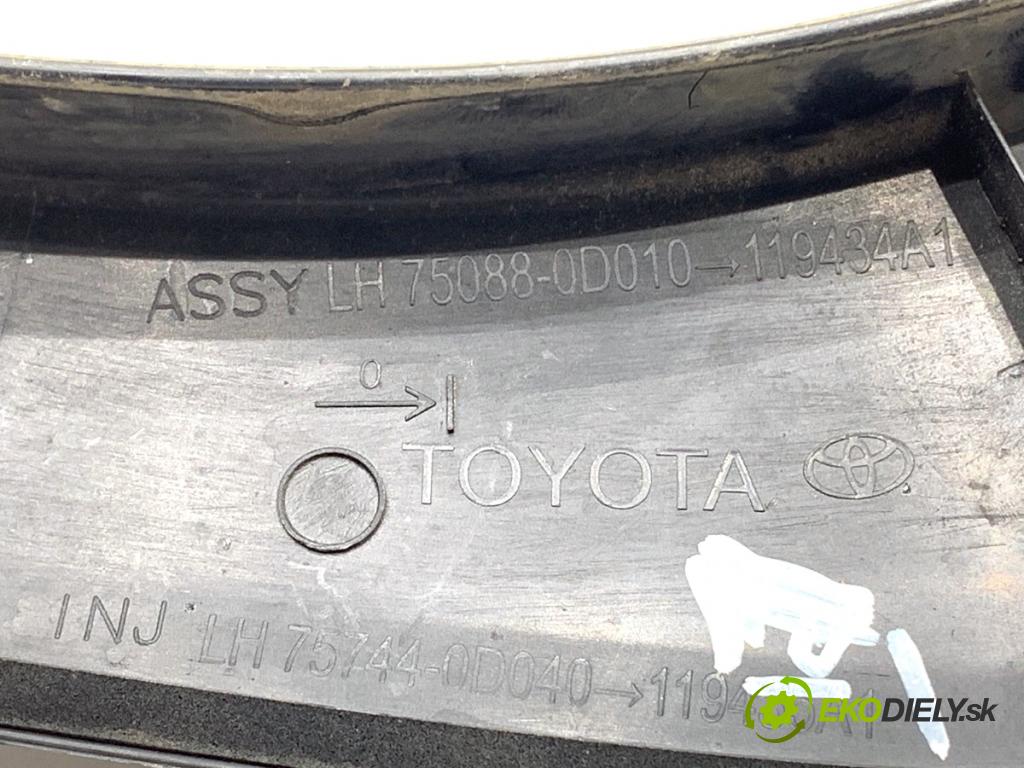 TOYOTA YARIS IV SUV 2021 92 kW 1.5 (MXPB10) 1490 Lišta Dvere ľavy zad 75088-0D010