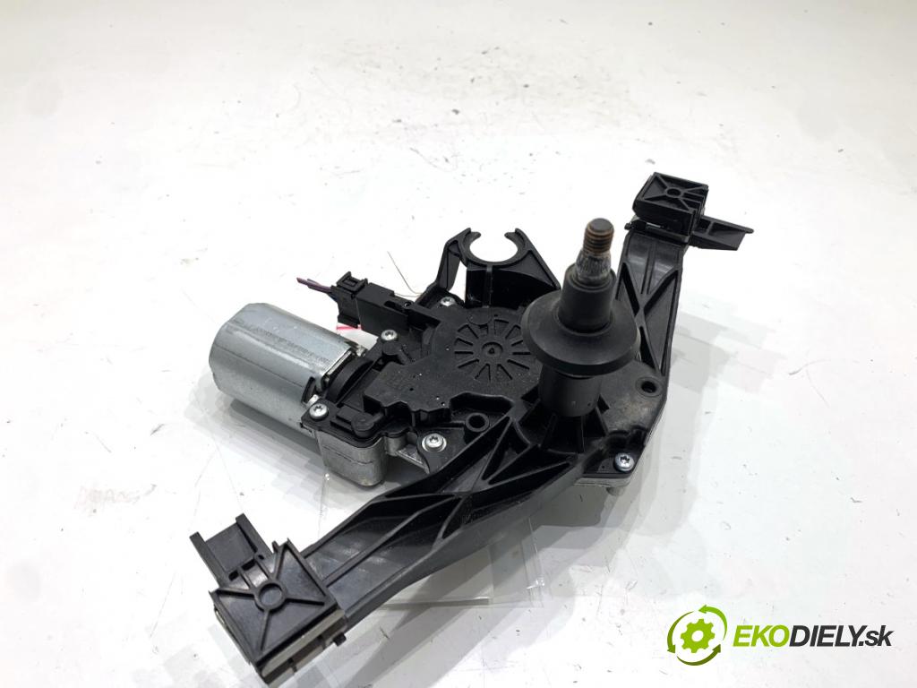 OPEL CORSA E liftback 2017 55 kW 1.4 (08, 68) 1398 motor stěračů zadní část 39045012