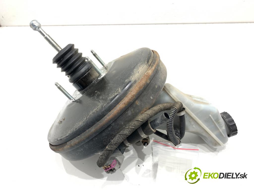 OPEL CORSA E liftback 2017 55 kW 1.4 (08, 68) 1398 Posilovač bŕzd 39078521