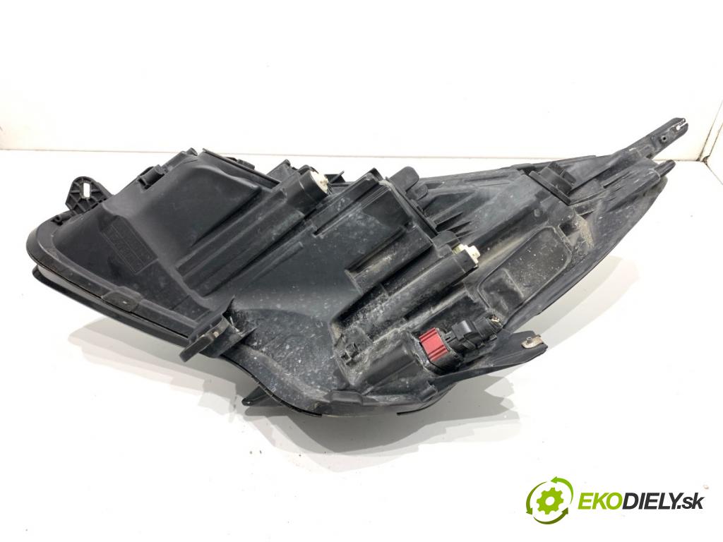 OPEL CORSA E liftback 2017 55 kW 1.4 (08, 68) 1398 Svetlomet pravy predný 39108223