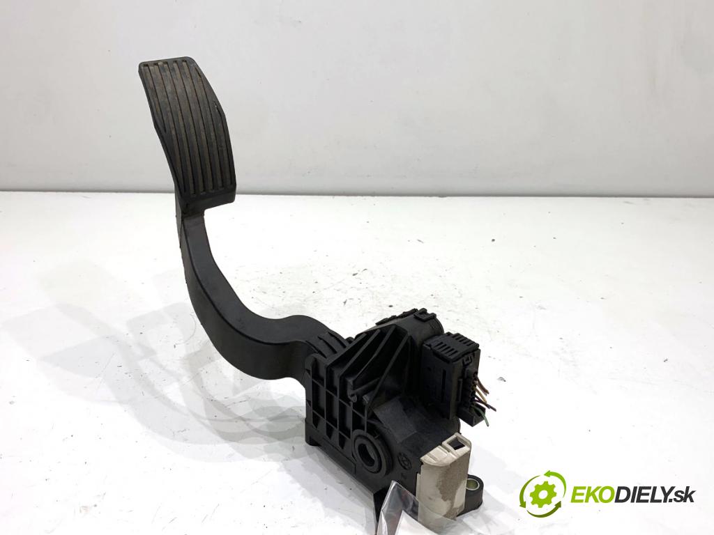 OPEL CORSA E liftback 2017 55 kW 1.4 (08, 68) 1398 potenciometr plynového pedálu 13305804 (Potenciometr plynového pedálu)