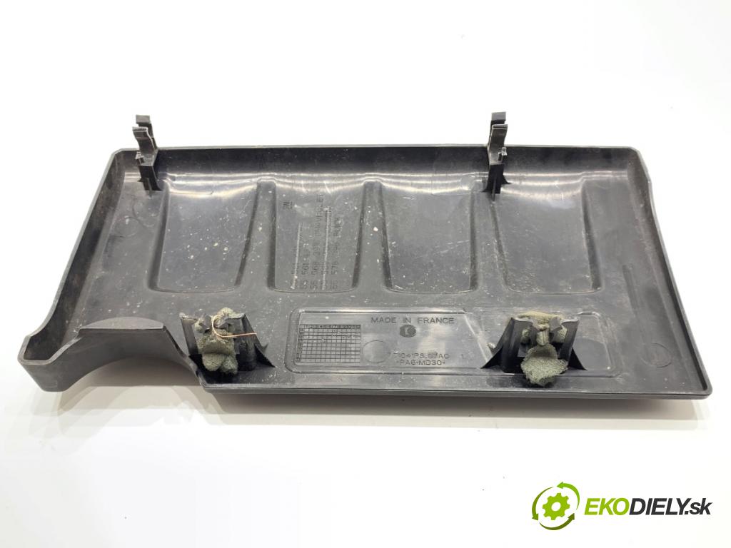 OPEL CORSA E liftback 2017 55 kW 1.4 (08, 68) 1398 Kryt Motor 55561431 (Kryt motora)