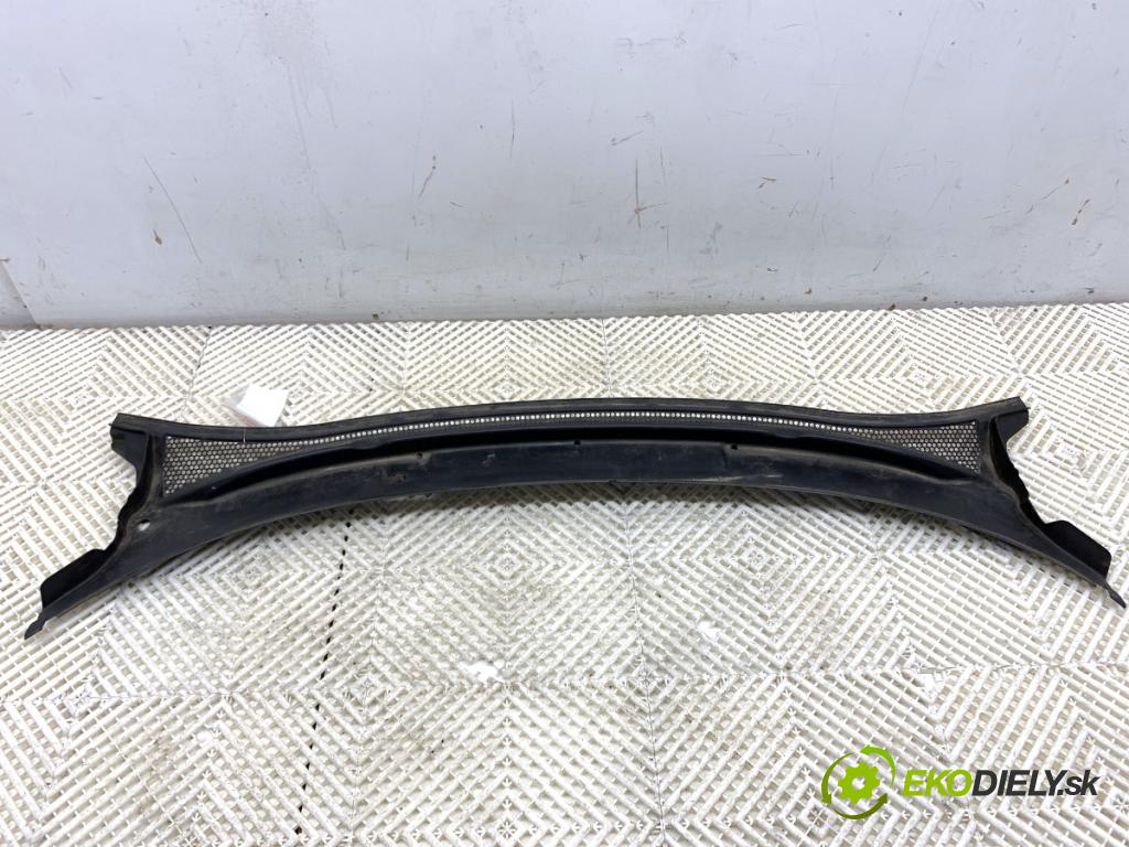 OPEL CORSA E liftback 2017 55 kW 1.4 (08, 68) 1398 Torpédo, plast pod čelné okno 13434158 (Torpédo (plast pod čelným sklom))