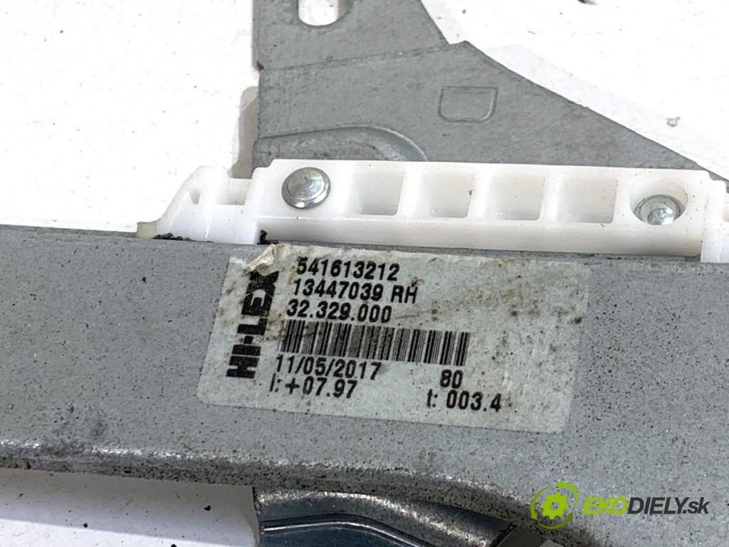 OPEL CORSA E liftback 2017 55 kW 1.4 (08, 68) 1398 mechanismus okna pravý přední část 541613212
