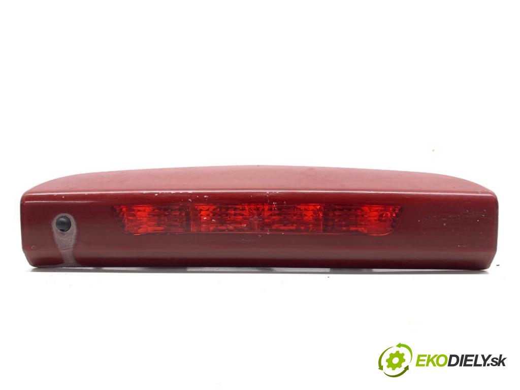OPEL CORSA E liftback 2017 55 kW 1.4 (08, 68) 1398 světlo brzdových světel 13188045