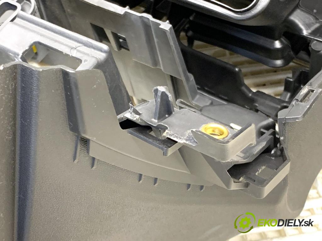 OPEL CORSA E liftback 2017 55 kW 1.4 (08, 68) 1398 Palubná doska 39061297 (Palubná doska)