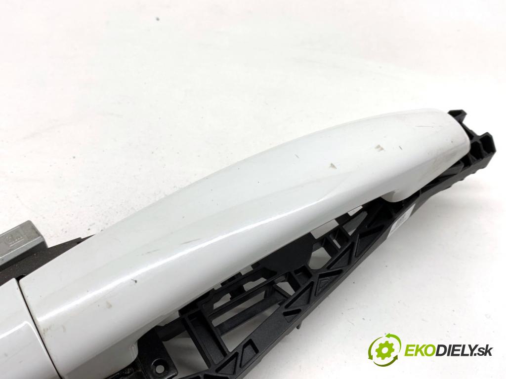 OPEL CORSA E liftback 2017 55 kW 1.4 (08, 68) 1398 klika vnejší pravý přední část